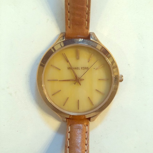 Michael Kors Leather Watch - Picture 1 of 4
